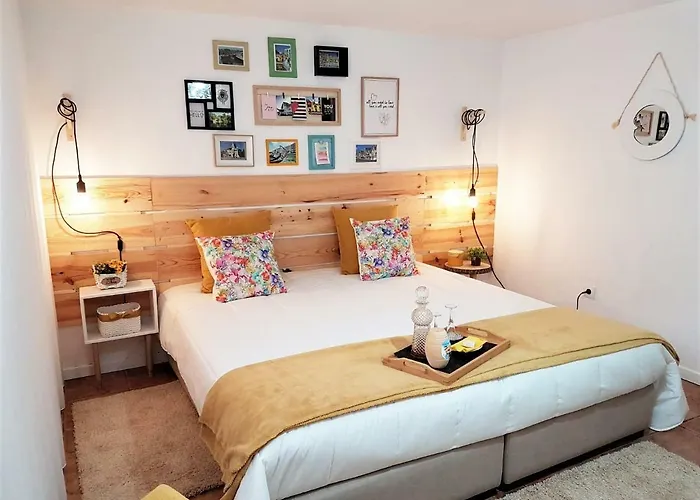 Casa Da Ribeira Apartment *